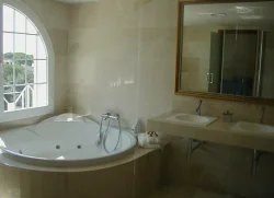 Mas Informacion  habitacion con jacuzzi