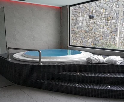 spa con jacuzzi del hotel