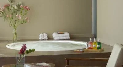 jacuzzi de la habitación