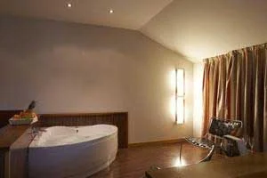 jacuzzi en la habitacion Burgos