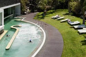 piscina del hotel Costa Calero