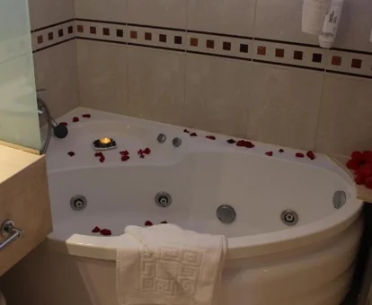 jacuzzi privado de la habitación Hotel Puerto de la Cruz