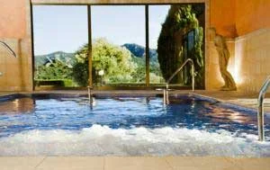 spa con jacuzzi del htoel Mas Tapiolas