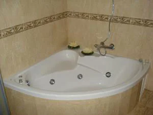 hoteles con jacuzzi en la habitacion en Madrid