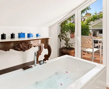 suite con jacuzzi de Puerto Banus Suite Molo 44