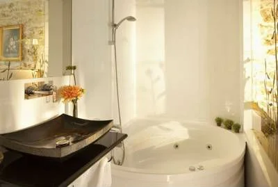 hidromasaje en la habitación del Hotel Kleber en Paris