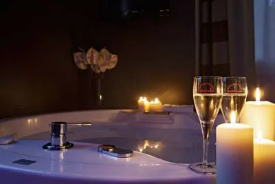 jacuzzi privado del Hotel Metropolis en Roma