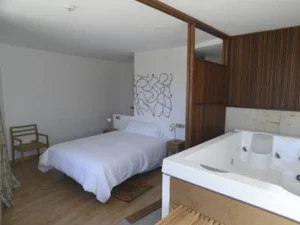 hidromasaje en la habitacion de Hotel Quercus Tierra