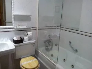 Jacuzzi privado en la habitación de La Casona de Pío