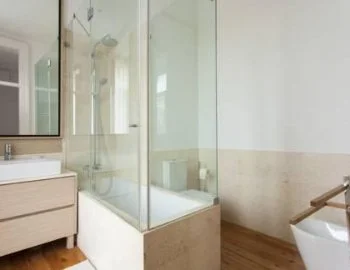 Jacuzzi privado que puedes encontrar en el Apartamento Superior