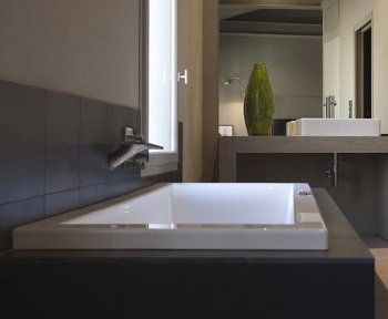 Foto de la la Suite - Aire donde se encuentra la bañera de hidromasaje.