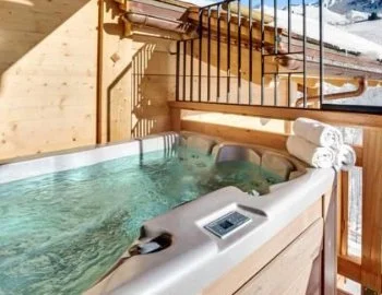 Foto de la Chalet Superior con jacuzzi privado.