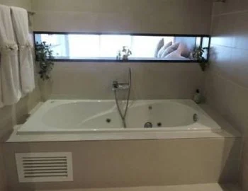 Foto del jacuzzi que puedes encontrar en el Apartamento de 2 dormitorios.