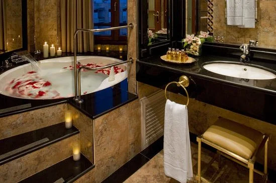 jacuzzi en la habitacion