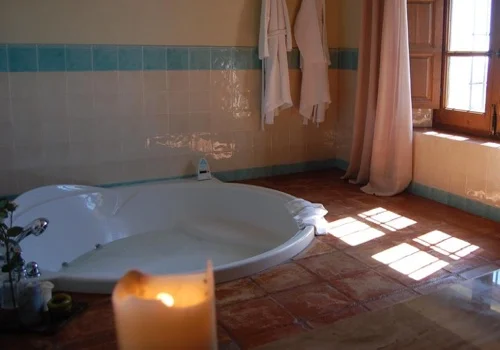 habitacion romántica hotel La fuente del sol malaga