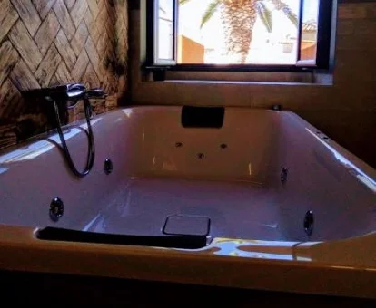Bañera de hidromasaje hotel Nido de Alcudia en Ciudad Real Bañera de hidromasaje