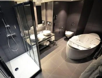 La Suite y foto de la bañera de hidromasaje que puedes disfrutar.