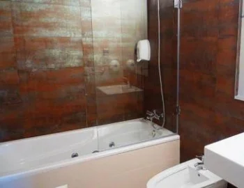 El jacuzzi que encuentras en la Habitación Doble - 1 o 2 camas.