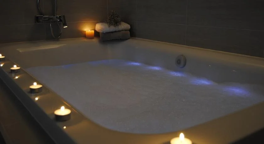 jacuzzi en la habitacion