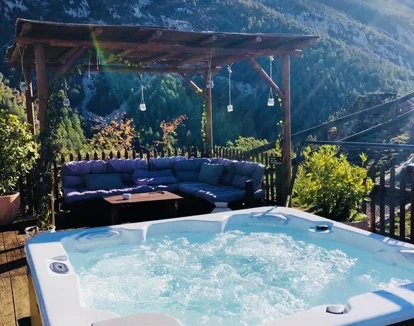 jacuzzi exterior
