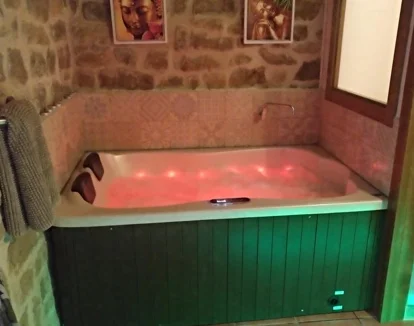 Jacuzzi en la habitación