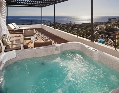 jacuzzi en la terraza