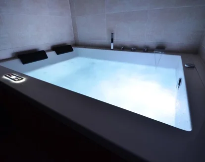 Jacuzzi privado de la casa rural
