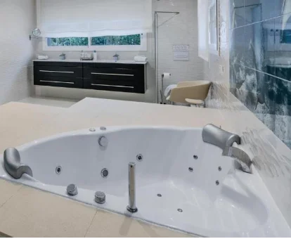 jacuzzi de la casa rural