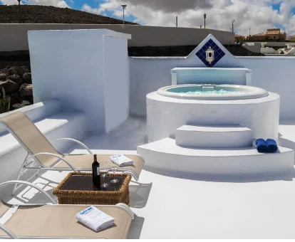 terraza con jacuzzi privado