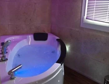 Foto de el Apartamento con terraza para una noche especial en pareja.