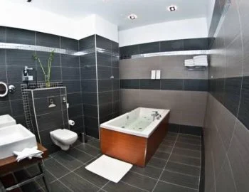 Foto del jacuzzi que puedes encontrar en la Suite Balneo (4 adultos).