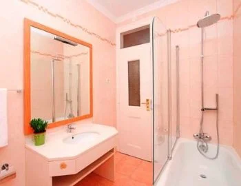 Este es el Apartamento con vistas al jardín para disfrutar con tu pareja de un jacuzzi privado.