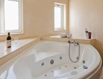 La Villa Deluxe y su jacuzzi privado.