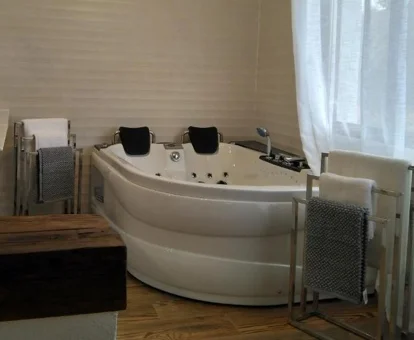 La Suite Loft y su jacuzzi privado.