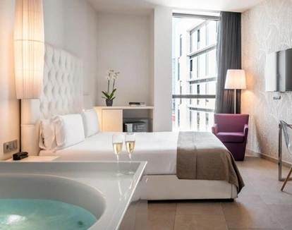 suite romantica con jacuzzi en Barcelona