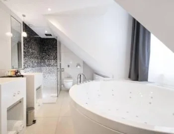 La Suite Magical y foto de la bañera de hidromasaje que puedes disfrutar.