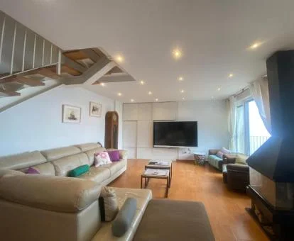 Interior de uno de los acogedores apartamentos de este complejo rural.