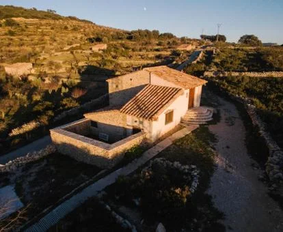 Precioso hotel rural rodeado de naturaleza.