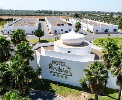 Vista aérea de este precioso hotel de estilo árabe.