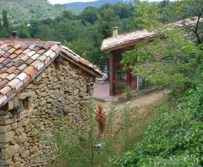 Establecimiento rural de casas independientes en un entorno tranquilo.