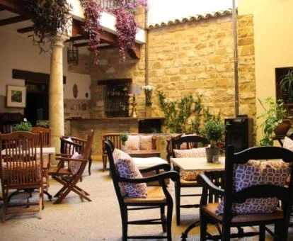 Uno de los espacios de uso compartido de este precioso hotel tradicional.