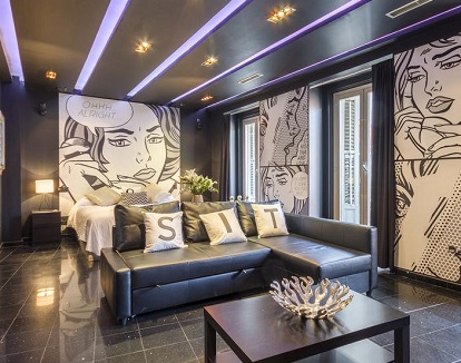Foto del apartamento de lujo en Gran Via Smile donde destaca la decoración moderna, la amplituda de las habitaciones y que dispones de un jacuzzi privado en el apartamento