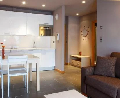 Interior de uno de los acogedores apartamentos de este establecimiento.