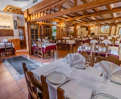 Una de las zonas comunes de este complejo rural.