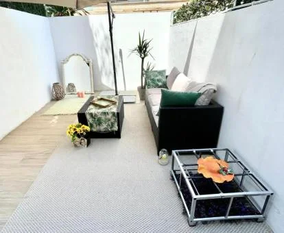 Terraza privada de un de los apartamentos de este aparthotel