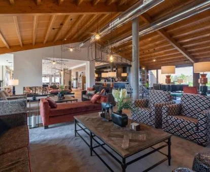 Uno de los espacios de uso compartido de este elegante hotel.