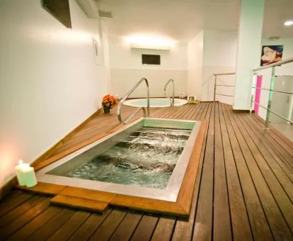 Zona de aguas del spa del hotel.