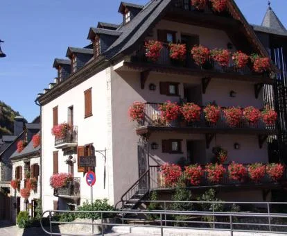 Edificio acogedor de este coqueto hotel rural ideal para descansar.