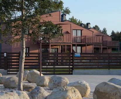 Una de las preciosas casas independientes de este establecimiento junto a la playa.