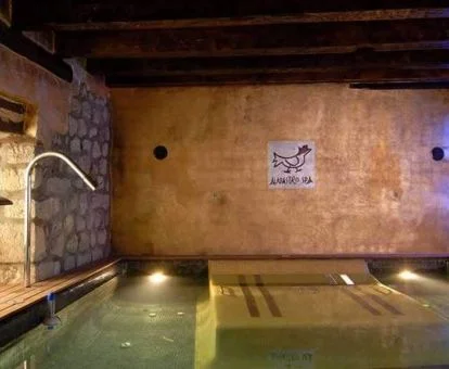 Zona de aguas del spa del hotel.